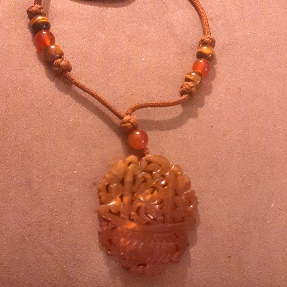 Vintage carved jade / tiger eye necklace